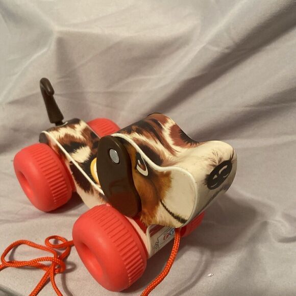 2014 Mattel‎ Fisher Price Little Snoopy pull along dog - Picture 11 of 11